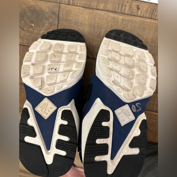 Women’s Nike Air Huarache City Navy Blue/Black - Size 5 - Picture 4 of 6